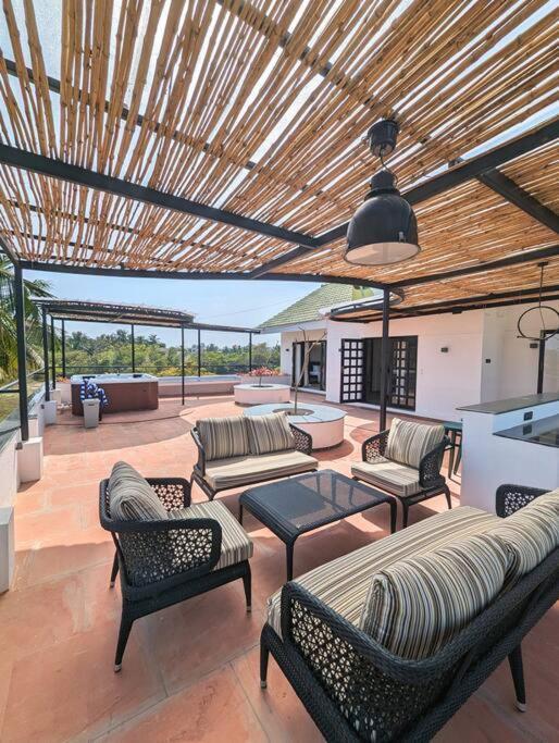 Cove Luxury Beach Villa Mahabalipuram Exterior foto